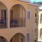 Pearl * Roda (Corfu)