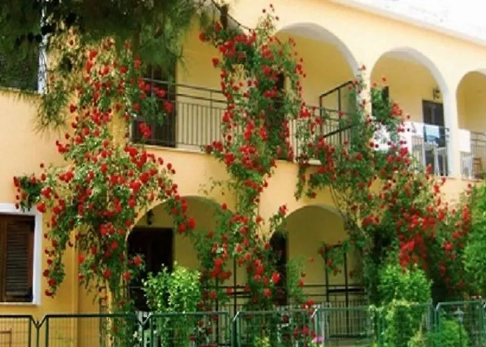 Pearl * Roda (Corfu)