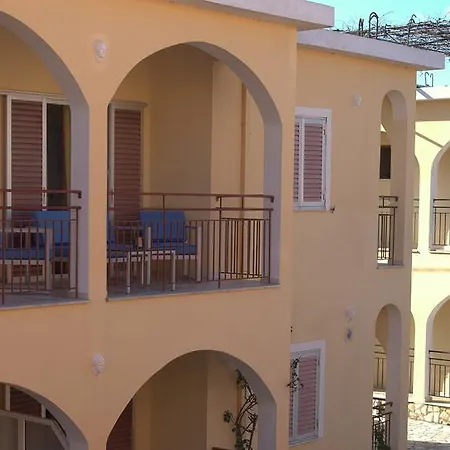 Pearl * Roda (Corfu)