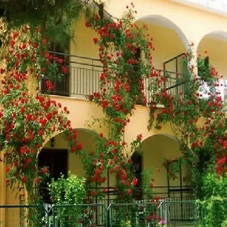 Pearl * Roda (Corfu)