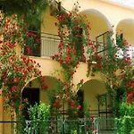 Pearl * Roda (Corfu)